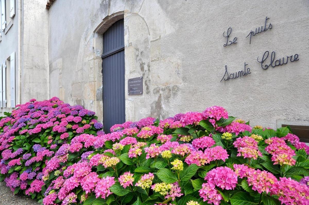 Le Puits Sainte Claire Bed & Breakfast Courcon Exterior photo
