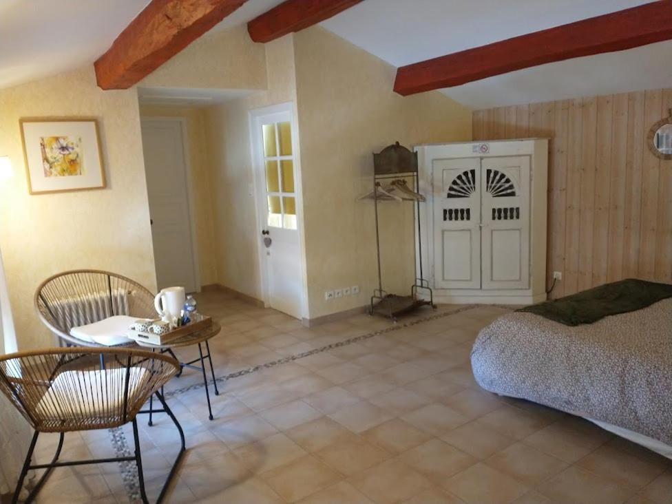 Le Puits Sainte Claire Bed & Breakfast Courcon Exterior photo