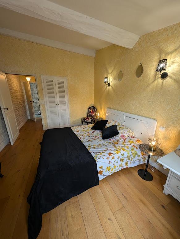 Le Puits Sainte Claire Bed & Breakfast Courcon Exterior photo
