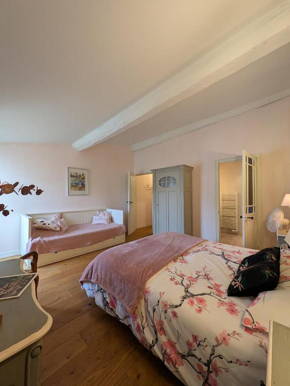 Le Puits Sainte Claire Bed & Breakfast Courcon Exterior photo