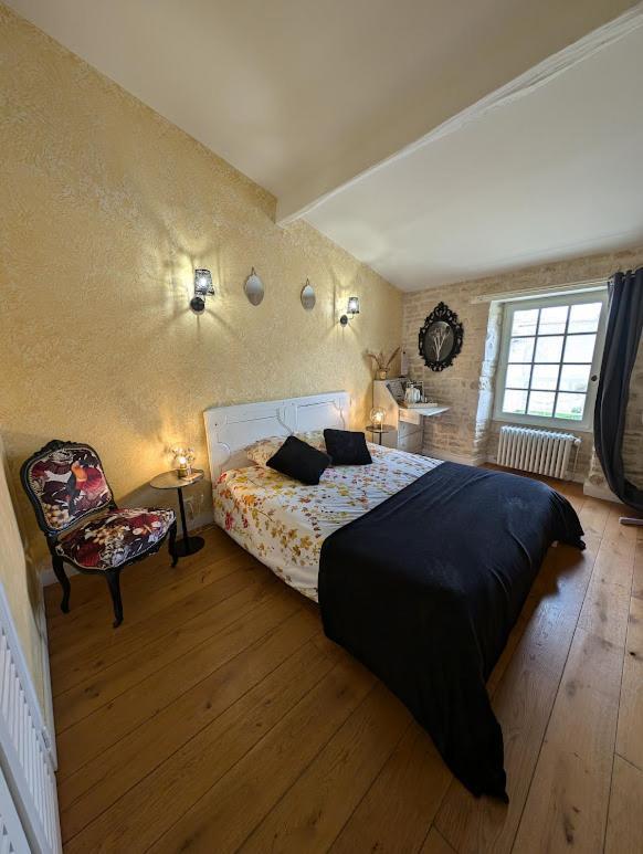 Le Puits Sainte Claire Bed & Breakfast Courcon Exterior photo